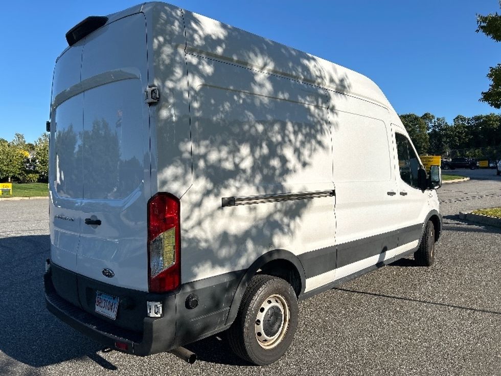 Cargo Van (Panel Van)-Light and Medium Duty Trucks-Ford-2022-Transit 250-Franklin-MA-135,750\n\t\tmiles-$ 28,250 - Image 6