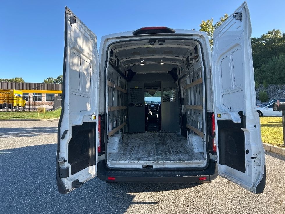 Cargo Van (Panel Van)-Light and Medium Duty Trucks-Ford-2022-Transit 250-Franklin-MA-135,750\n\t\tmiles-$ 28,250 - Image 8