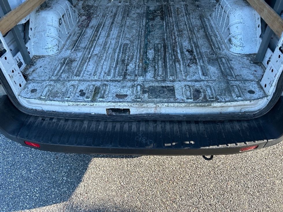 Cargo Van (Panel Van)-Light and Medium Duty Trucks-Ford-2022-Transit 250-Franklin-MA-135,750\n\t\tmiles-$ 28,250 - Image 9