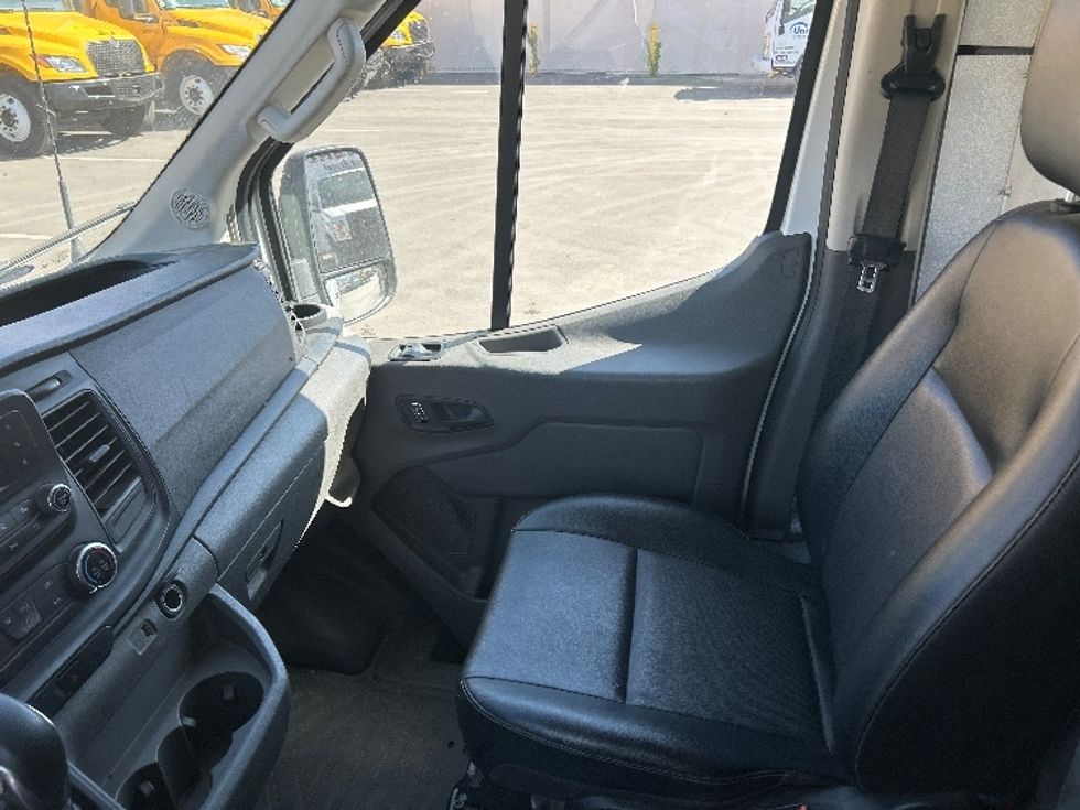 Cargo Van (Panel Van)-Light and Medium Duty Trucks-Ford-2022-Transit 250-Fresno-CA-104,143\n\t\tmiles-$ 34,250 - Image 18