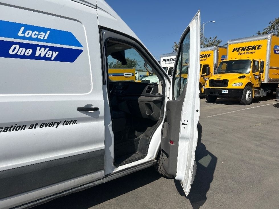 Cargo Van (Panel Van)-Light and Medium Duty Trucks-Ford-2022-Transit 250-Fresno-CA-104,143\n\t\tmiles-$ 34,250 - Image 19
