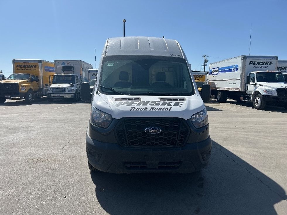 Cargo Van (Panel Van)-Light and Medium Duty Trucks-Ford-2022-Transit 250-Fresno-CA-104,143\n\t\tmiles-$ 34,250 - Image 2