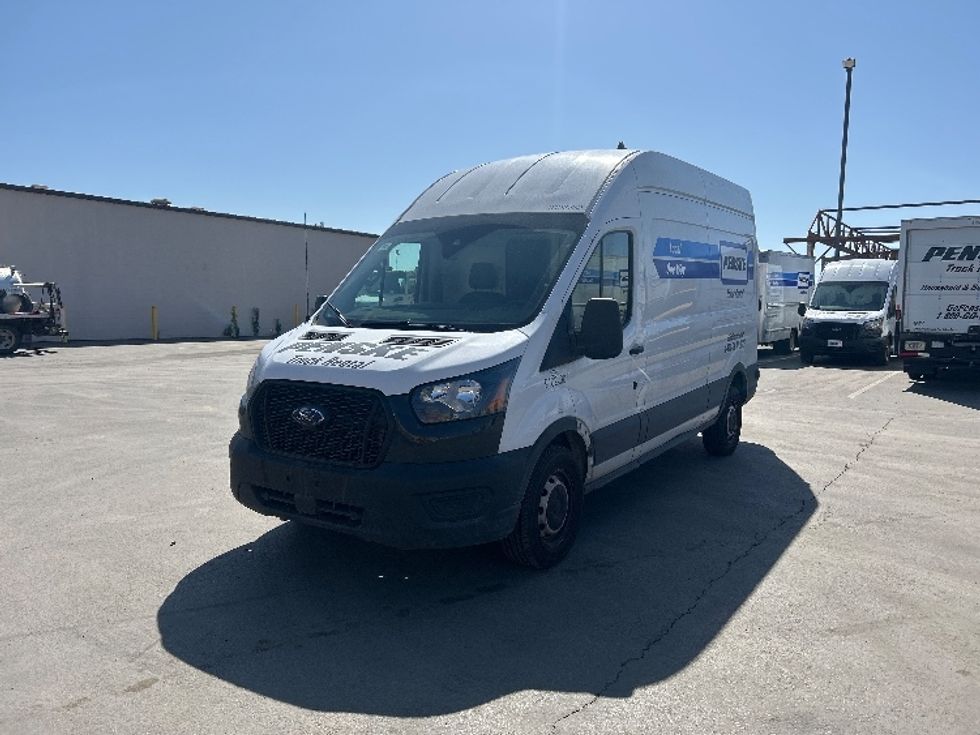 Cargo Van (Panel Van)-Light and Medium Duty Trucks-Ford-2022-Transit 250-Fresno-CA-104,143\n\t\tmiles-$ 34,250 - Image 3