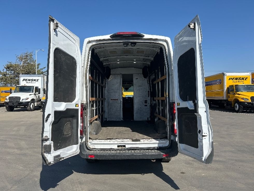 Cargo Van (Panel Van)-Light and Medium Duty Trucks-Ford-2022-Transit 250-Fresno-CA-104,143\n\t\tmiles-$ 34,250 - Image 8