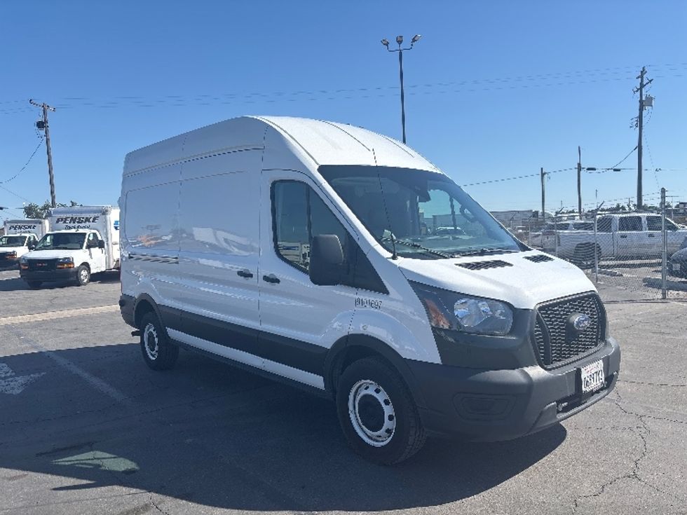 Cargo Van (Panel Van)-Light and Medium Duty Trucks-Ford-2022-Transit 250-Fresno-CA-109,698\n\t\tmiles-$ 34,500 - Image 1