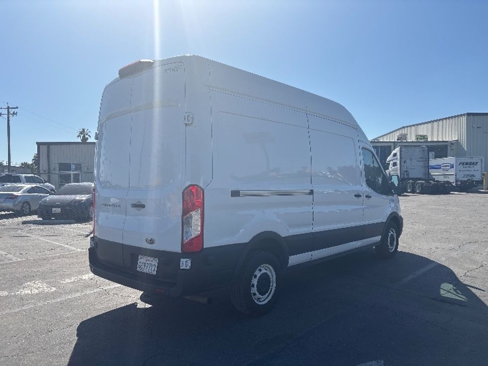 Cargo Van (Panel Van)-Light and Medium Duty Trucks-Ford-2022-Transit 250-Fresno-CA-109,698\n\t\tmiles-$ 34,500 - Image 11