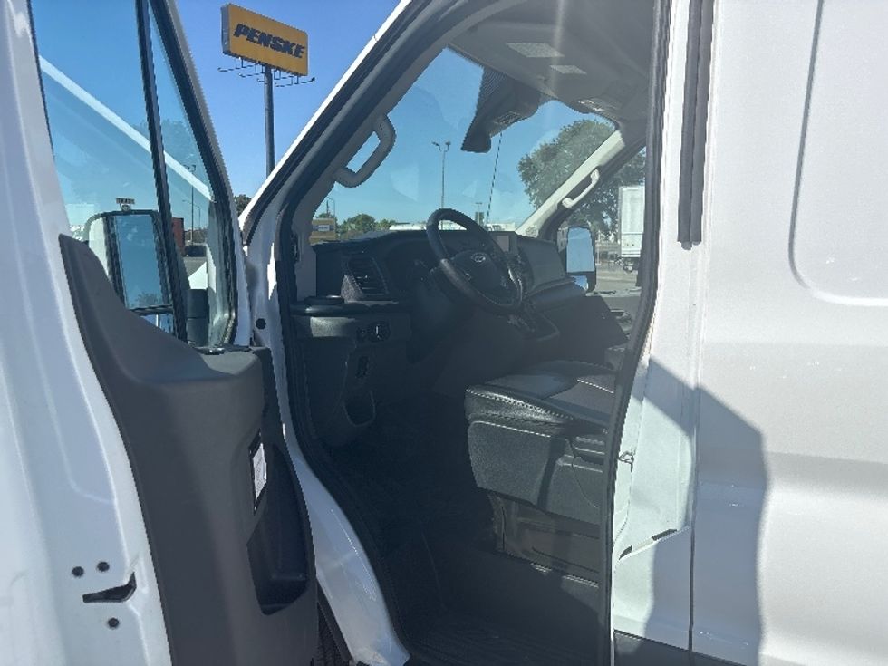 Cargo Van (Panel Van)-Light and Medium Duty Trucks-Ford-2022-Transit 250-Fresno-CA-109,698\n\t\tmiles-$ 34,500 - Image 14