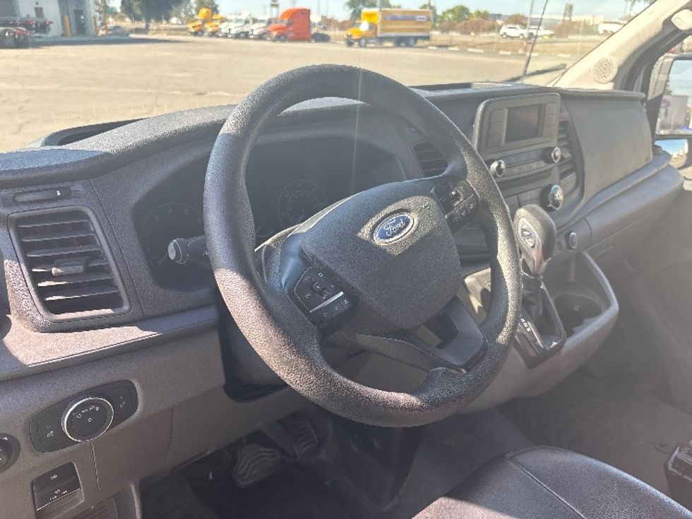 Cargo Van (Panel Van)-Light and Medium Duty Trucks-Ford-2022-Transit 250-Fresno-CA-109,698\n\t\tmiles-$ 34,500 - Image 15
