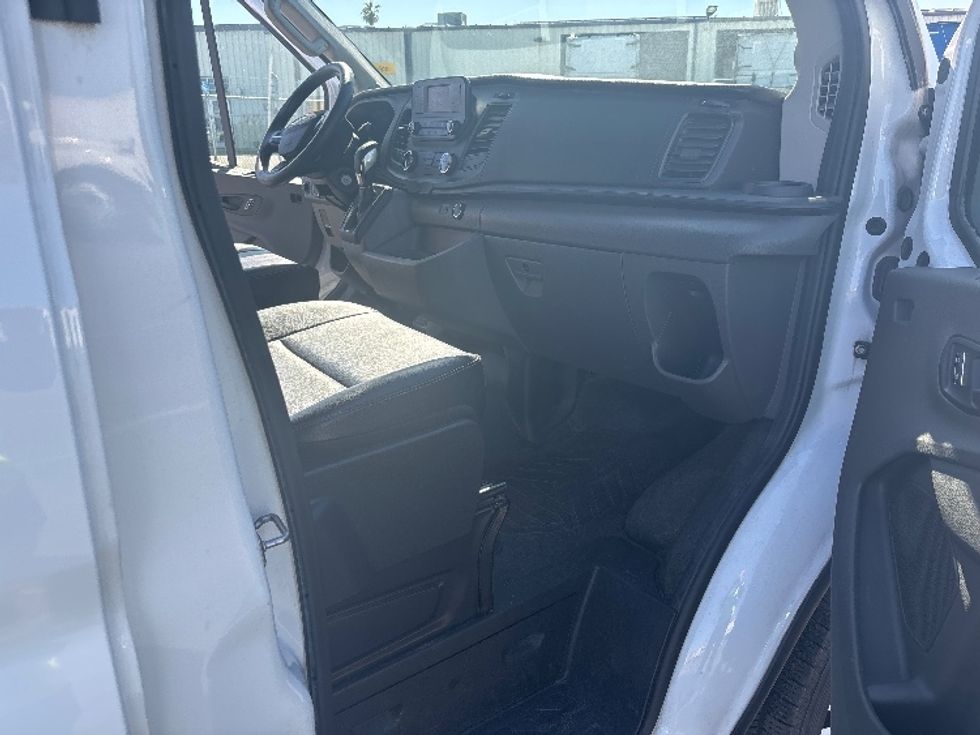 Cargo Van (Panel Van)-Light and Medium Duty Trucks-Ford-2022-Transit 250-Fresno-CA-109,698\n\t\tmiles-$ 34,500 - Image 18