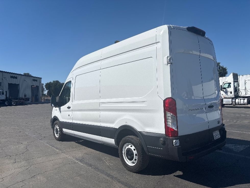 Cargo Van (Panel Van)-Light and Medium Duty Trucks-Ford-2022-Transit 250-Fresno-CA-109,698\n\t\tmiles-$ 34,500 - Image 6