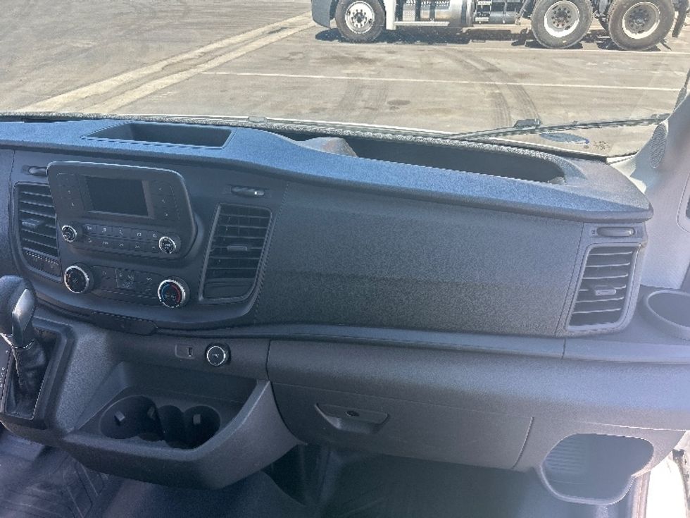 Cargo Van (Panel Van)-Light and Medium Duty Trucks-Ford-2022-Transit 250-Fresno-CA-64,564\n\t\tmiles-$ 38,250 - Image 20