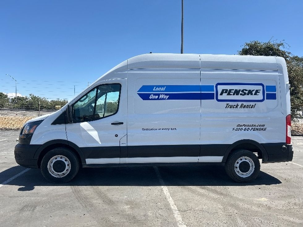 Cargo Van (Panel Van)-Light and Medium Duty Trucks-Ford-2022-Transit 250-Fresno-CA-64,564\n\t\tmiles-$ 38,250 - Image 4