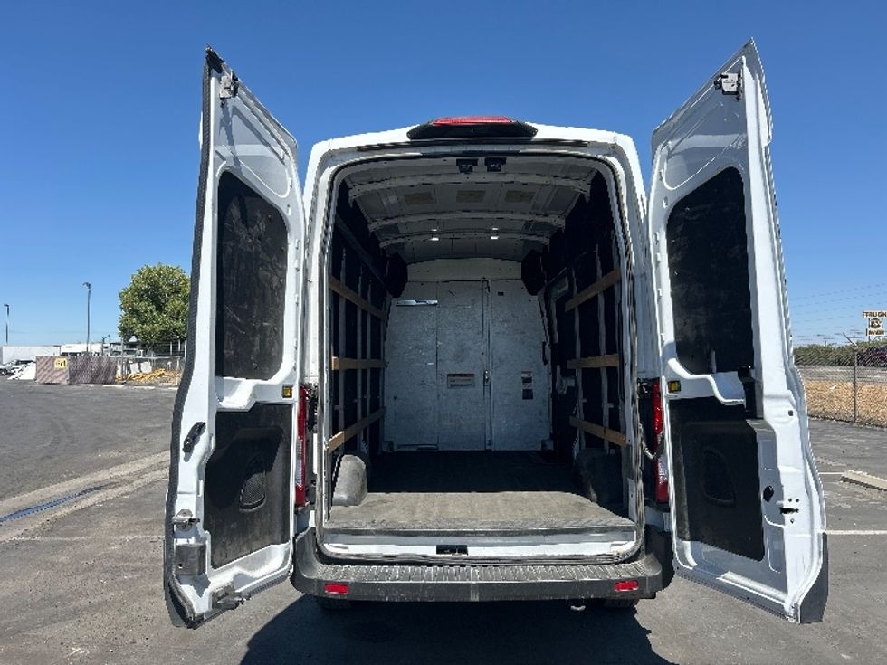 Cargo Van (Panel Van)-Light and Medium Duty Trucks-Ford-2022-Transit 250-Fresno-CA-64,564\n\t\tmiles-$ 38,250 - Image 8