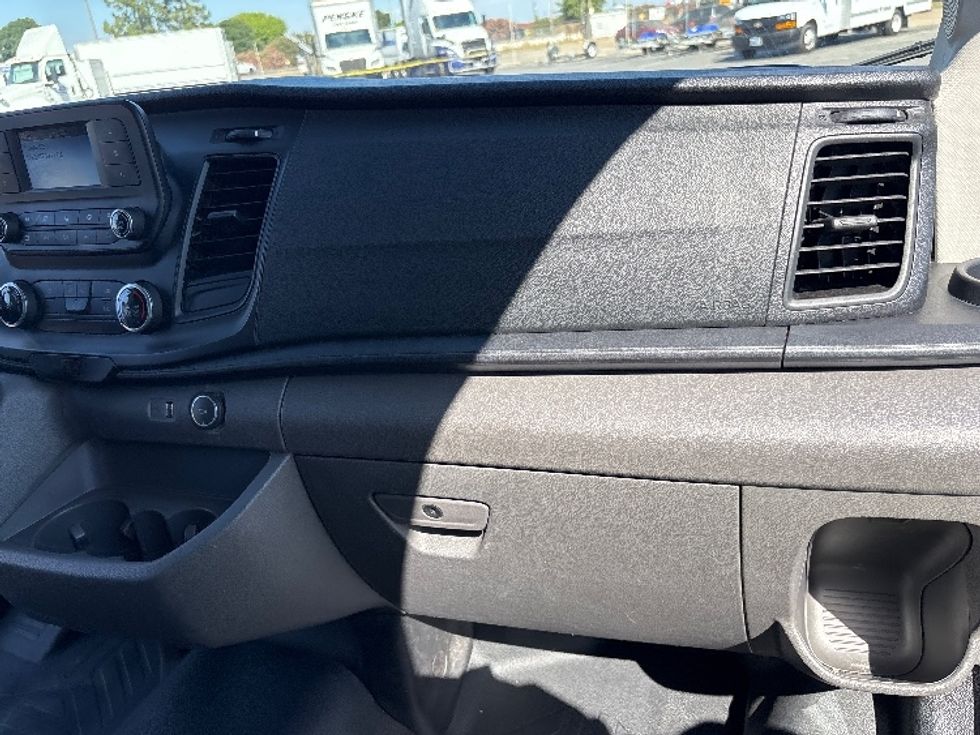 Cargo Van (Panel Van)-Light and Medium Duty Trucks-Ford-2022-Transit 250-Fresno-CA-72,064\n\t\tmiles-$ 40,250 - Image 19