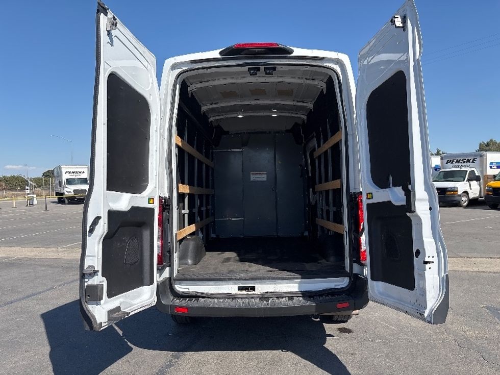 Cargo Van (Panel Van)-Light and Medium Duty Trucks-Ford-2022-Transit 250-Fresno-CA-72,064\n\t\tmiles-$ 40,250 - Image 8