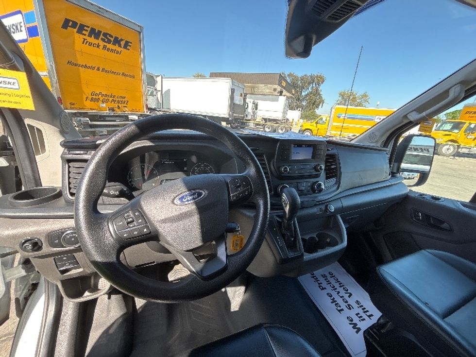 Cargo Van (Panel Van)-Light and Medium Duty Trucks-Ford-2022-Transit 250-Fresno-CA-79,560\n\t\tmiles-$ 38,000 - Image 17