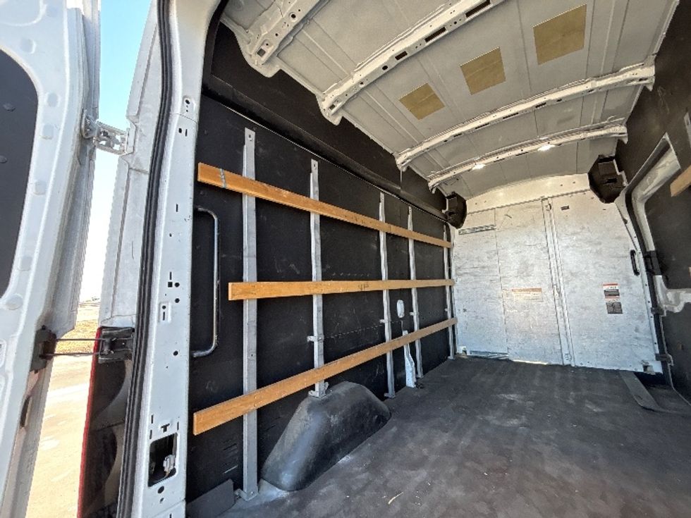 Cargo Van (Panel Van)-Light and Medium Duty Trucks-Ford-2022-Transit 250-Fresno-CA-80,386\n\t\tmiles-$ 37,750 - Image 10