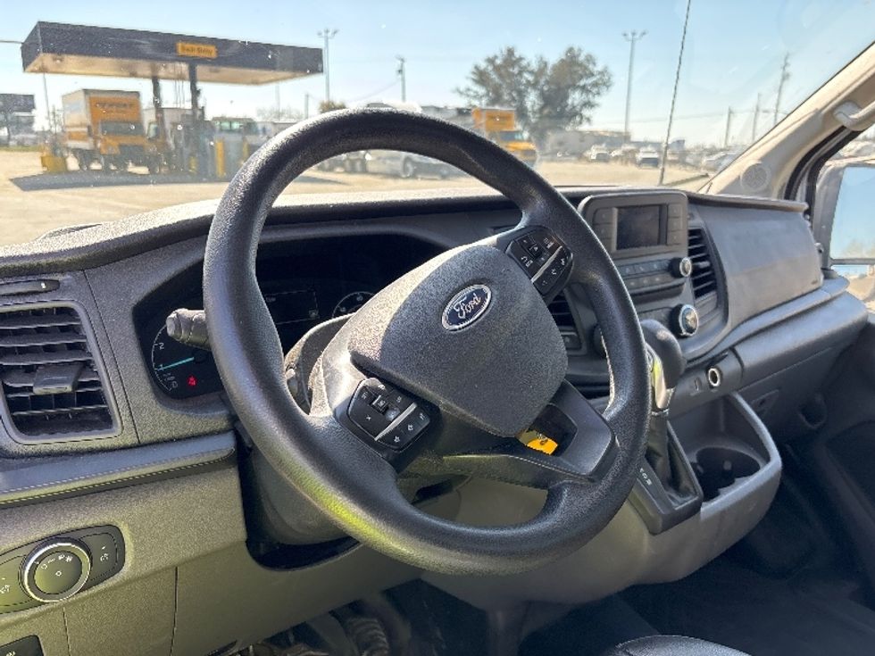 Cargo Van (Panel Van)-Light and Medium Duty Trucks-Ford-2022-Transit 250-Fresno-CA-80,386\n\t\tmiles-$ 37,750 - Image 16
