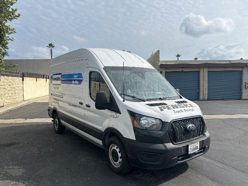 Cargo Van (Panel Van)-Light and Medium Duty Trucks-Ford-2022-Transit 250-Fresno-CA-91,071\n\t\tmiles-$ 35,750 - Image 1