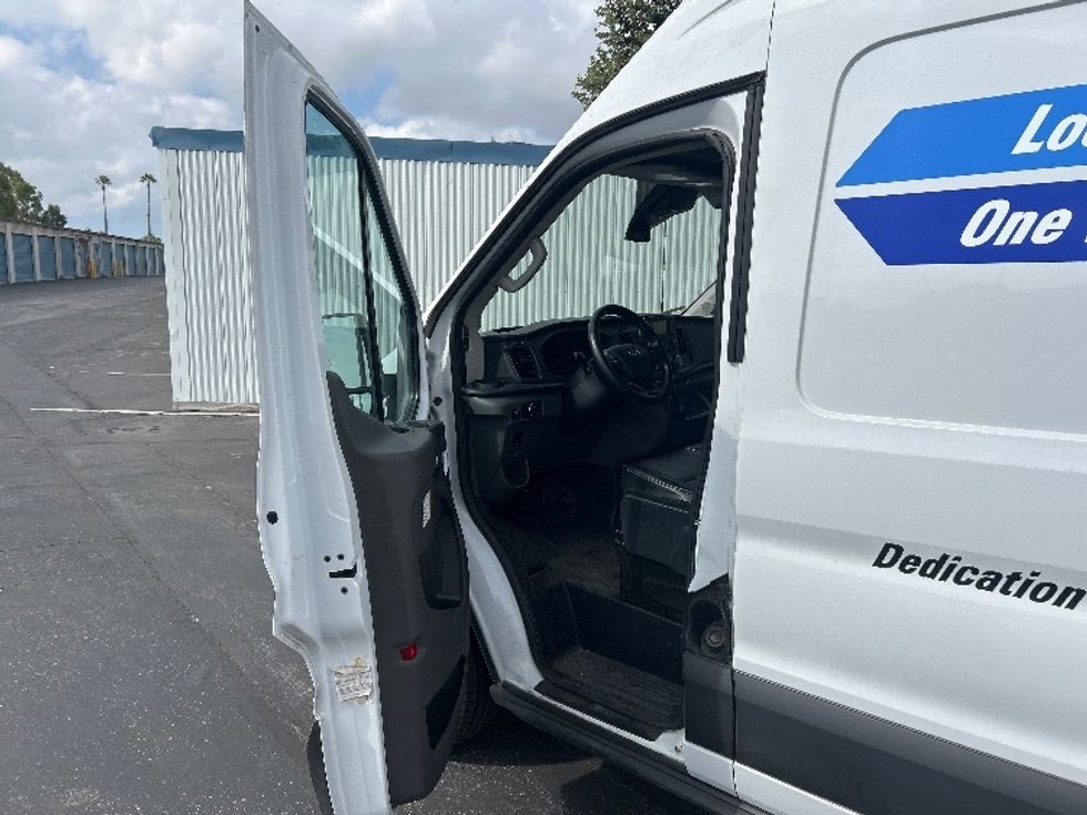 Cargo Van (Panel Van)-Light and Medium Duty Trucks-Ford-2022-Transit 250-Fresno-CA-91,071\n\t\tmiles-$ 35,750 - Image 13