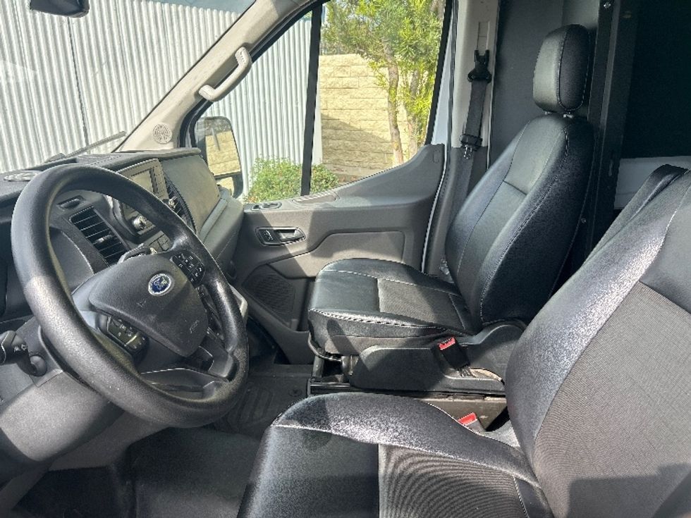 Cargo Van (Panel Van)-Light and Medium Duty Trucks-Ford-2022-Transit 250-Fresno-CA-91,071\n\t\tmiles-$ 35,750 - Image 16