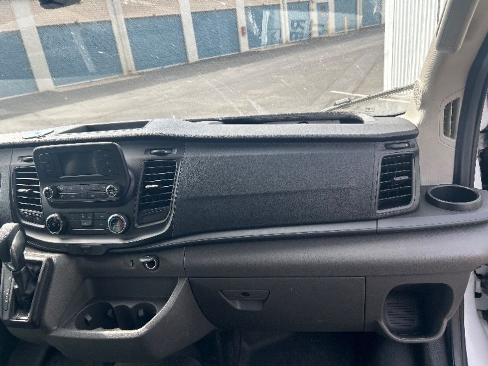 Cargo Van (Panel Van)-Light and Medium Duty Trucks-Ford-2022-Transit 250-Fresno-CA-91,071\n\t\tmiles-$ 35,750 - Image 18
