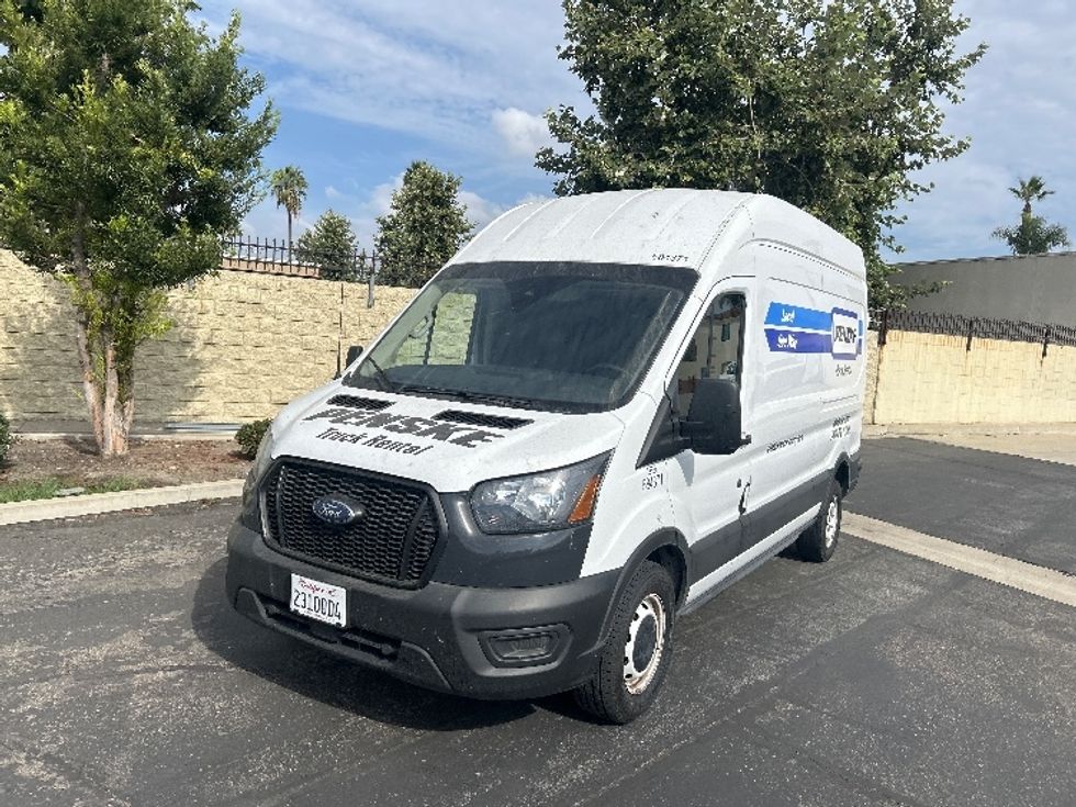 Cargo Van (Panel Van)-Light and Medium Duty Trucks-Ford-2022-Transit 250-Fresno-CA-91,071\n\t\tmiles-$ 35,750 - Image 3