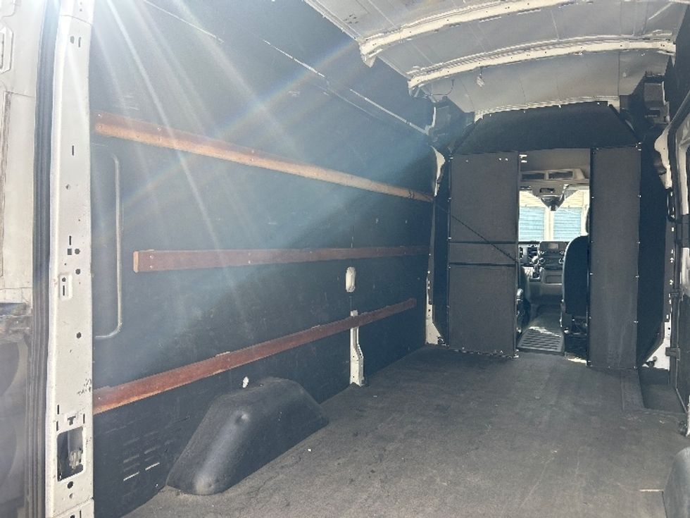 Cargo Van (Panel Van)-Light and Medium Duty Trucks-Ford-2022-Transit 250-Fresno-CA-91,071\n\t\tmiles-$ 35,750 - Image 9