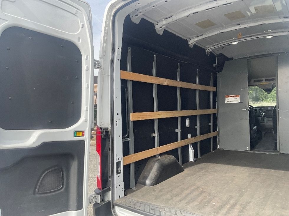 Cargo Van (Panel Van)-Light and Medium Duty Trucks-Ford-2022-Transit 250-Fresno-CA-96,984\n\t\tmiles-$ 36,250 - Image 11