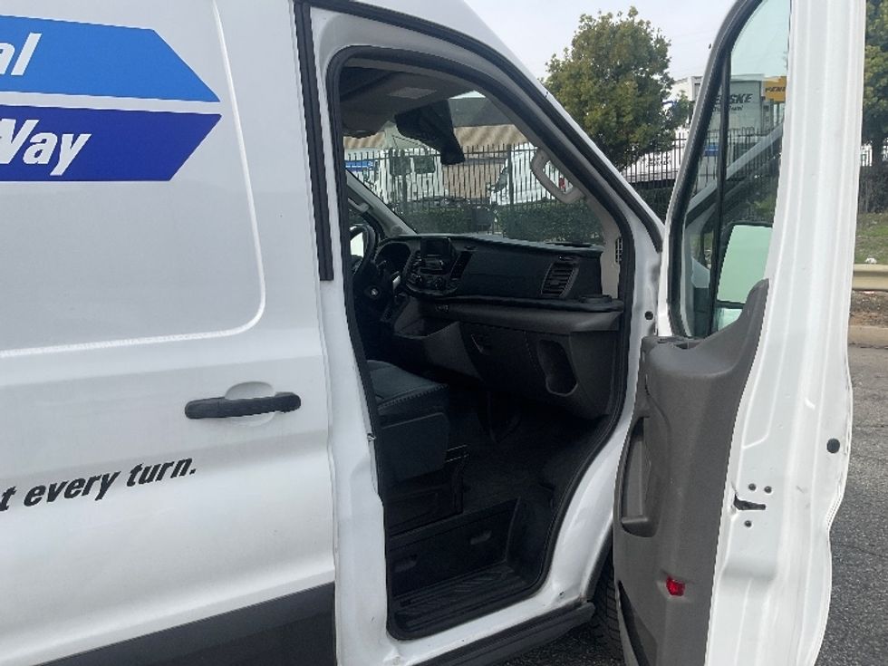 Cargo Van (Panel Van)-Light and Medium Duty Trucks-Ford-2022-Transit 250-Fresno-CA-96,984\n\t\tmiles-$ 36,250 - Image 20