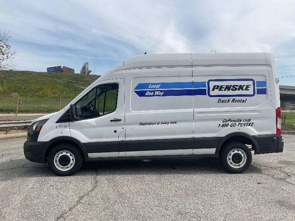 Cargo Van (Panel Van)-Light and Medium Duty Trucks-Ford-2022-Transit 250-Fresno-CA-96,984\n\t\tmiles-$ 36,250 - Image 4