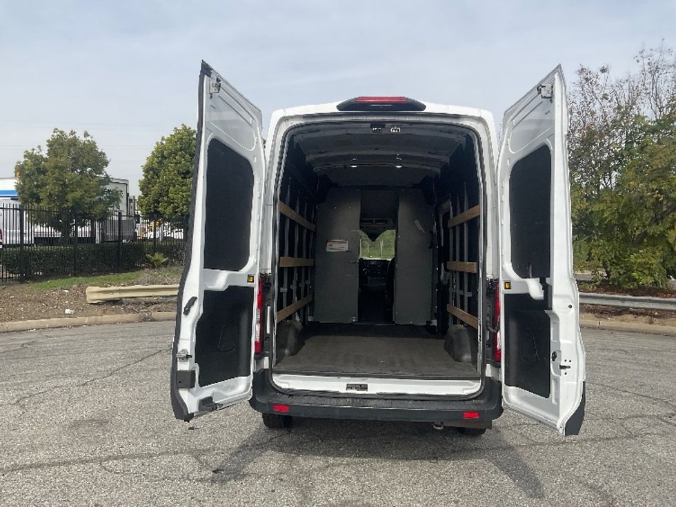 Cargo Van (Panel Van)-Light and Medium Duty Trucks-Ford-2022-Transit 250-Fresno-CA-96,984\n\t\tmiles-$ 36,250 - Image 8