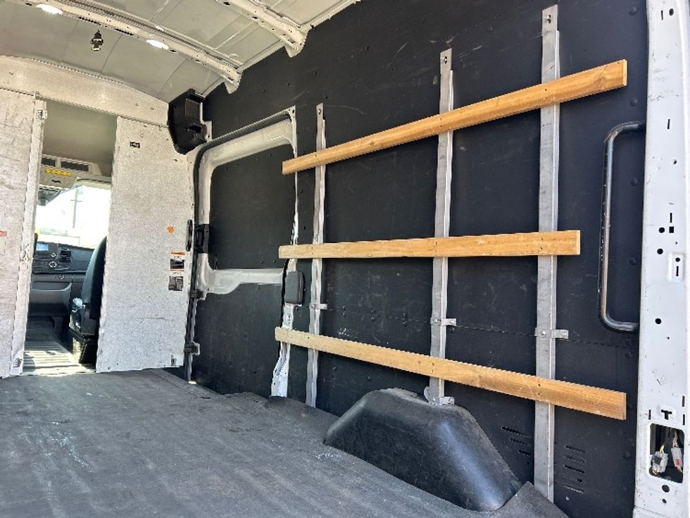 Cargo Van (Panel Van)-Light and Medium Duty Trucks-Ford-2022-Transit 250-Fresno-CA-98,691\n\t\tmiles-$ 36,500 - Image 11