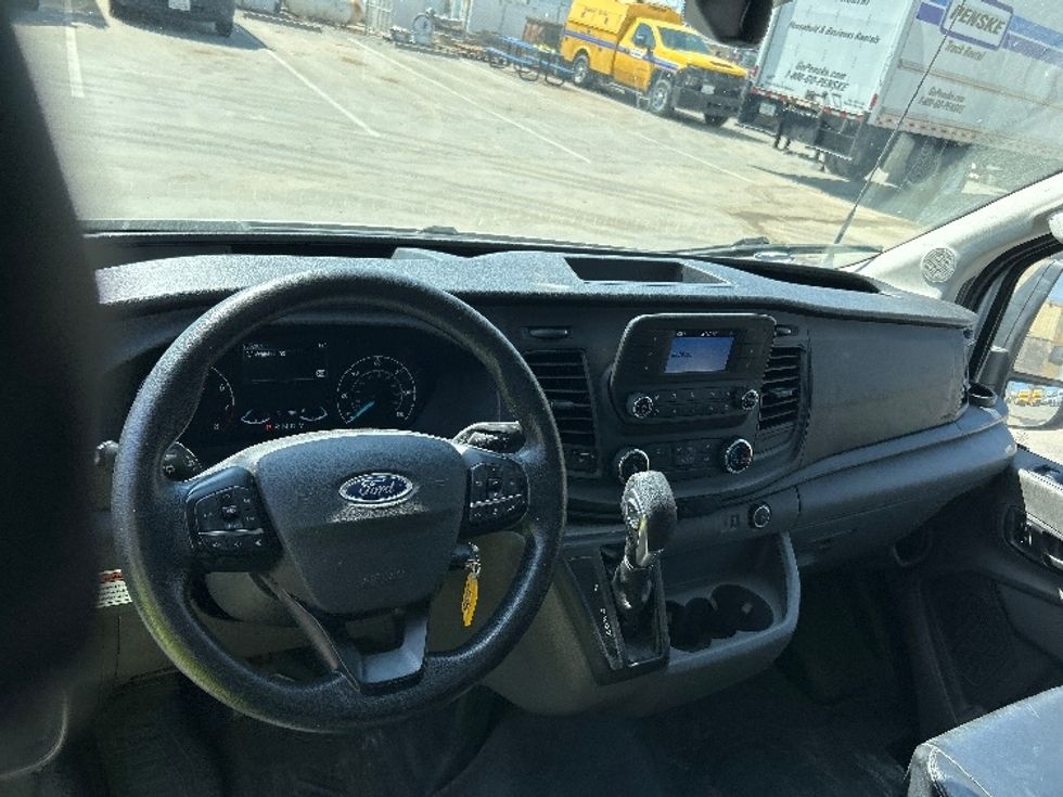 Cargo Van (Panel Van)-Light and Medium Duty Trucks-Ford-2022-Transit 250-Fresno-CA-98,691\n\t\tmiles-$ 36,500 - Image 16
