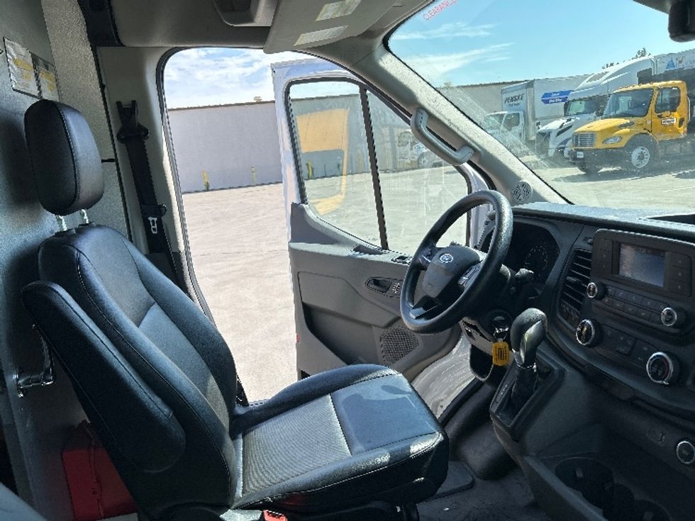 Cargo Van (Panel Van)-Light and Medium Duty Trucks-Ford-2022-Transit 250-Fresno-CA-98,691\n\t\tmiles-$ 36,500 - Image 21