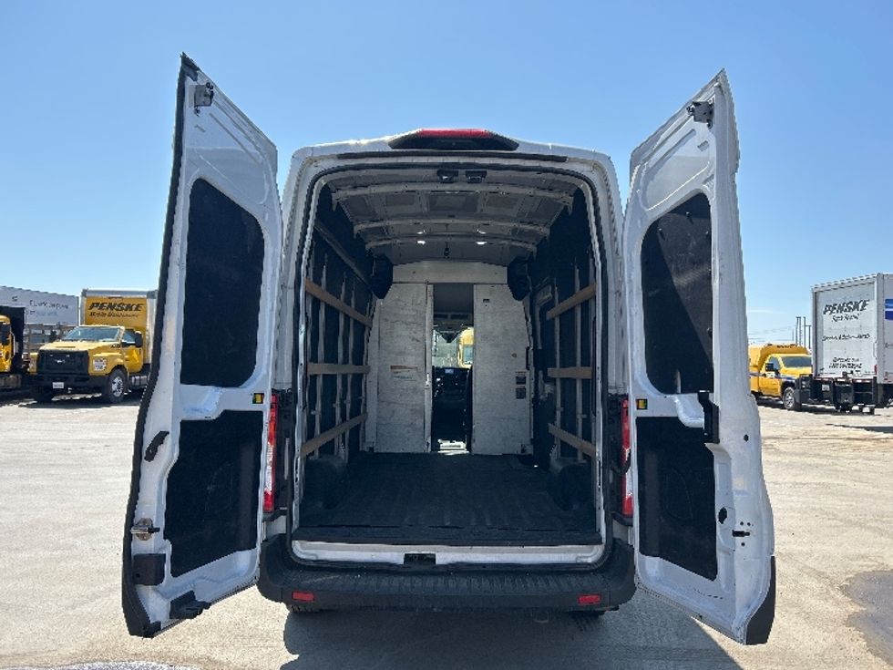 Cargo Van (Panel Van)-Light and Medium Duty Trucks-Ford-2022-Transit 250-Fresno-CA-98,691\n\t\tmiles-$ 36,500 - Image 8