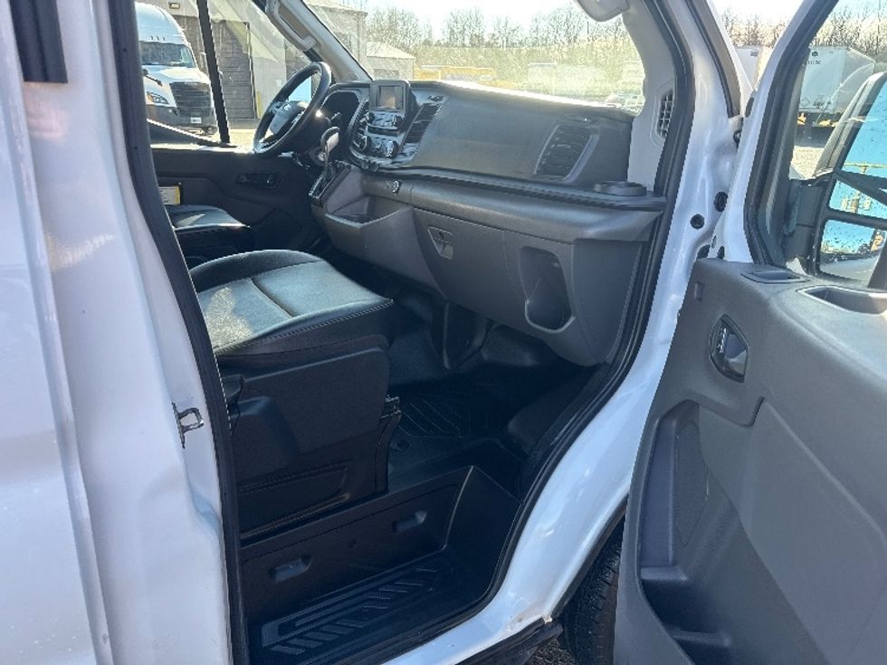 Cargo Van (Panel Van)-Light and Medium Duty Trucks-Ford-2022-Transit 250-Gahanna-OH-114,383\n\t\tmiles-$ 32,250 - Image 20