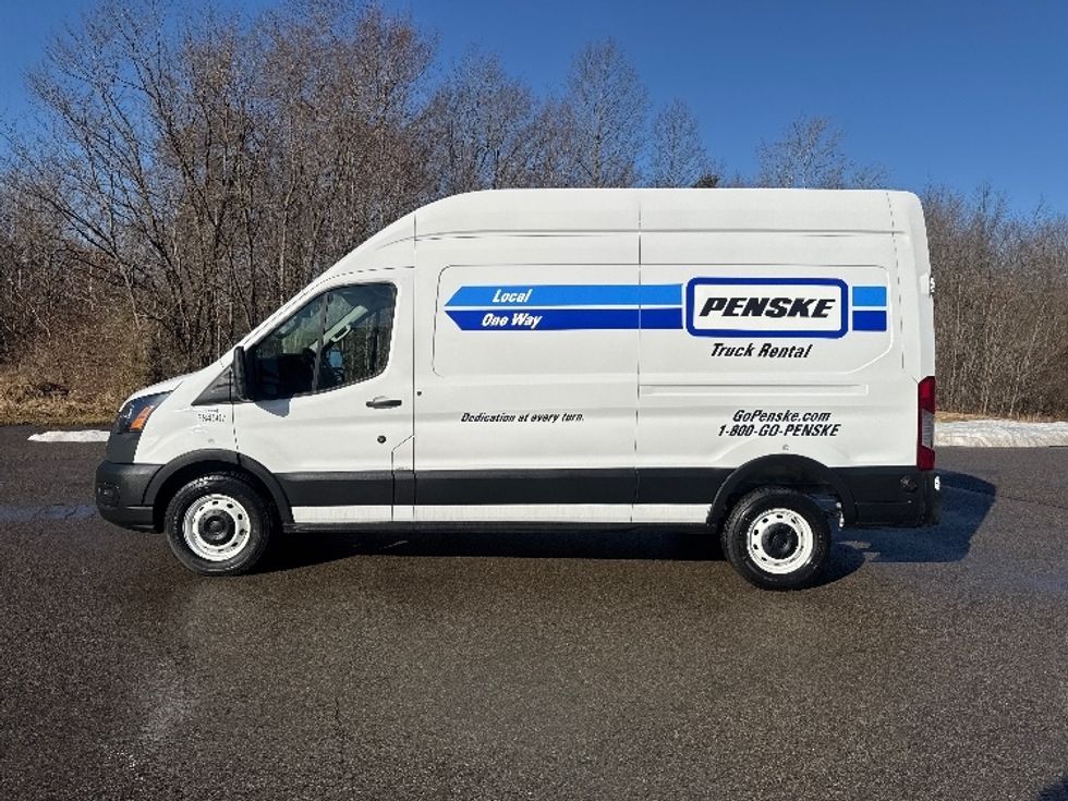 Cargo Van (Panel Van)-Light and Medium Duty Trucks-Ford-2022-Transit 250-Gahanna-OH-114,383\n\t\tmiles-$ 32,250 - Image 4