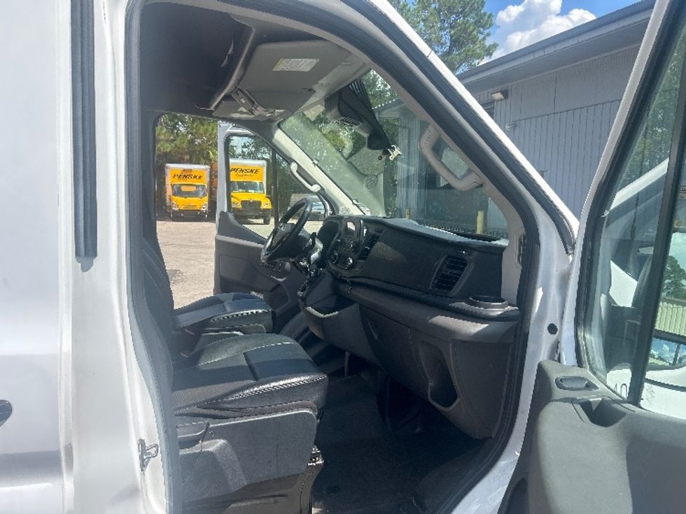 Cargo Van (Panel Van)-Light and Medium Duty Trucks-Ford-2022-Transit 250-Gainesville-FL-82,618\n\t\tmiles-$ 36,500 - Image 19