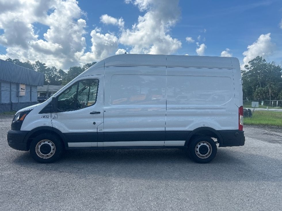 Cargo Van (Panel Van)-Light and Medium Duty Trucks-Ford-2022-Transit 250-Gainesville-FL-82,618\n\t\tmiles-$ 36,500 - Image 4