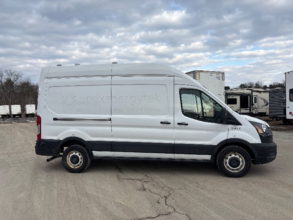 Cargo Van (Panel Van)-Light and Medium Duty Trucks-Ford-2022-Transit 250-Gansevoort-NY-75,528\n\t\tmiles-$ 39,000 - Image 12