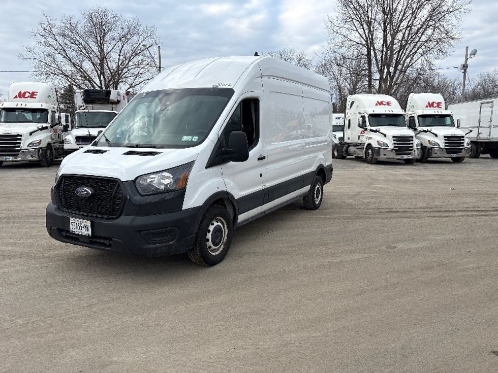 Cargo Van (Panel Van)-Light and Medium Duty Trucks-Ford-2022-Transit 250-Gansevoort-NY-75,528\n\t\tmiles-$ 39,000 - Image 3