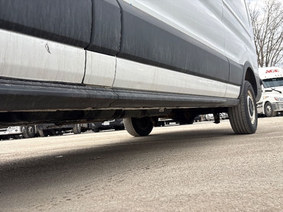 Cargo Van (Panel Van)-Light and Medium Duty Trucks-Ford-2022-Transit 250-Gansevoort-NY-75,528\n\t\tmiles-$ 39,000 - Image 5