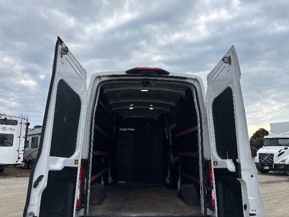 Cargo Van (Panel Van)-Light and Medium Duty Trucks-Ford-2022-Transit 250-Gansevoort-NY-75,528\n\t\tmiles-$ 39,000 - Image 8