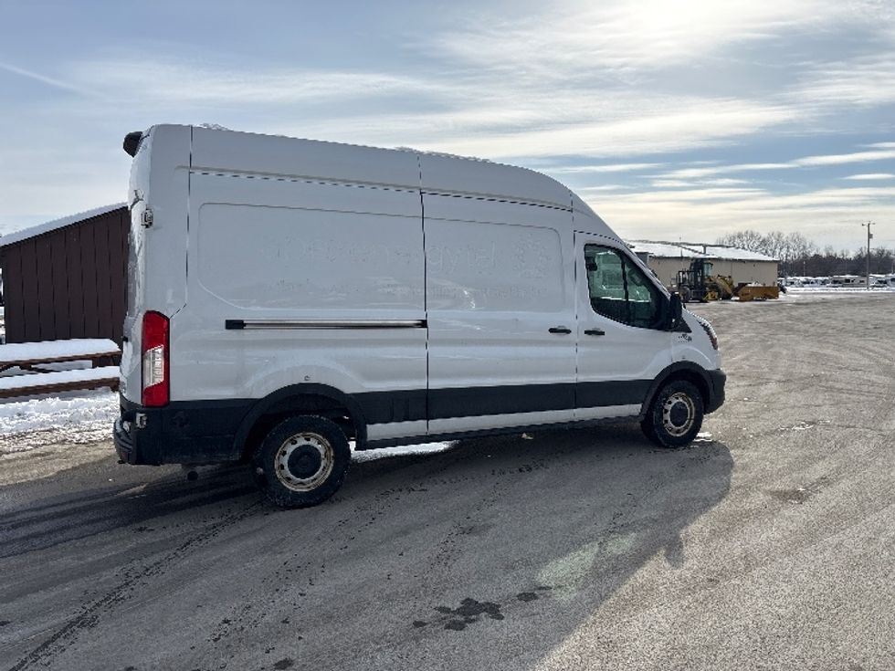 Cargo Van (Panel Van)-Light and Medium Duty Trucks-Ford-2022-Transit 250-Gansevoort-NY-99,569\n\t\tmiles-$ 34,250 - Image 10