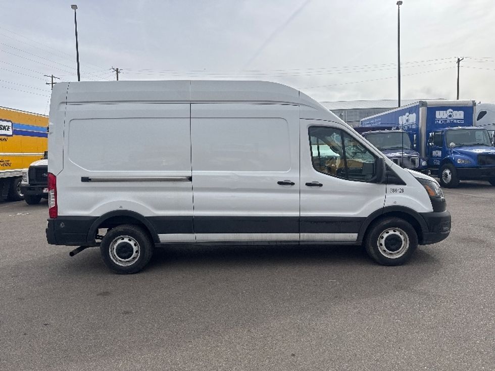 Cargo Van (Panel Van)-Light and Medium Duty Trucks-Ford-2022-Transit 250-Greeley-CO-72,172\n\t\tmiles-$ 38,750 - Image 13