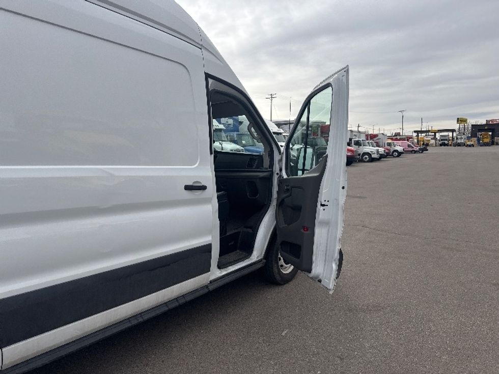 Cargo Van (Panel Van)-Light and Medium Duty Trucks-Ford-2022-Transit 250-Greeley-CO-72,172\n\t\tmiles-$ 38,750 - Image 18