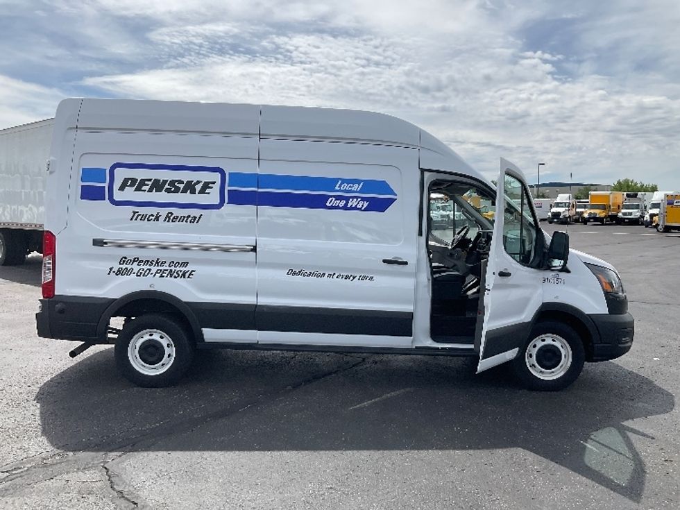 Cargo Van (Panel Van)-Light and Medium Duty Trucks-Ford-2022-Transit 250-Greeley-CO-74,227\n\t\tmiles-$ 38,500 - Image 15