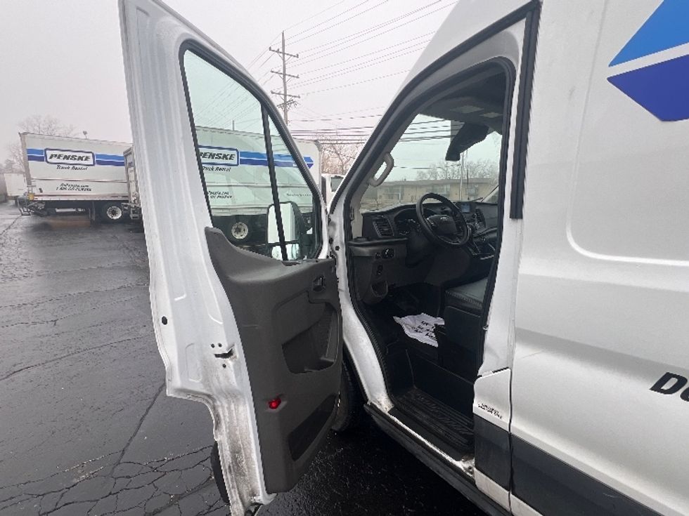 Cargo Van (Panel Van)-Light and Medium Duty Trucks-Ford-2022-Transit 250-Greeley-CO-78,119\n\t\tmiles-$ 38,000 - Image 15