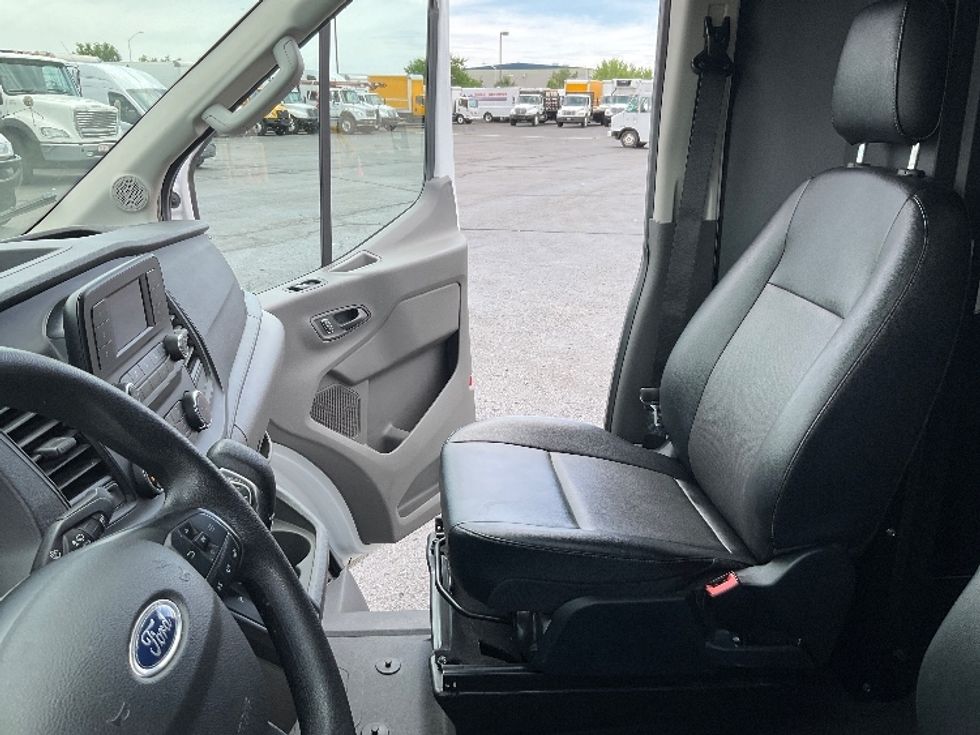 Cargo Van (Panel Van)-Light and Medium Duty Trucks-Ford-2022-Transit 250-Greeley-CO-81,144\n\t\tmiles-$ 37,750 - Image 19